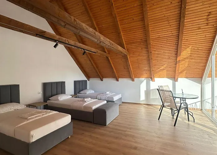 Grand River Ranch 公寓